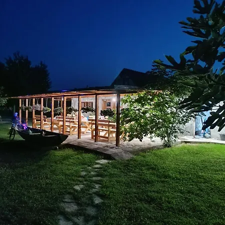 Balabani Local Guest house Golubovci
